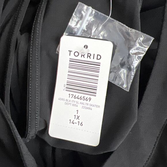NWT Torrid Halter Skater Dress Size 1 - Picture 6 of 8